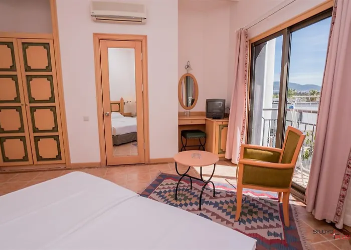 3s Bodrum מלון 4*