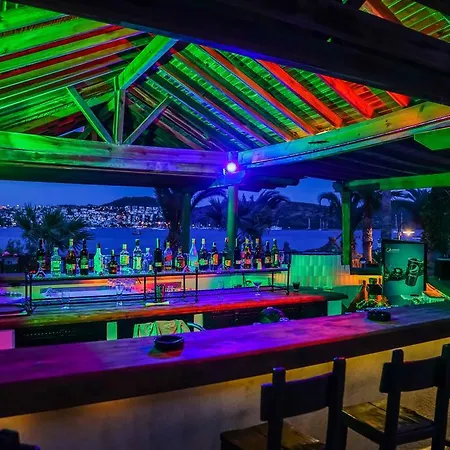 3s Bodrum 4* ビテツ