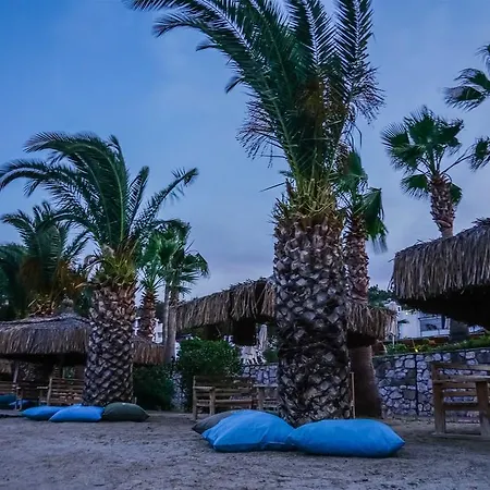 3s Bodrum 4* ビテツ